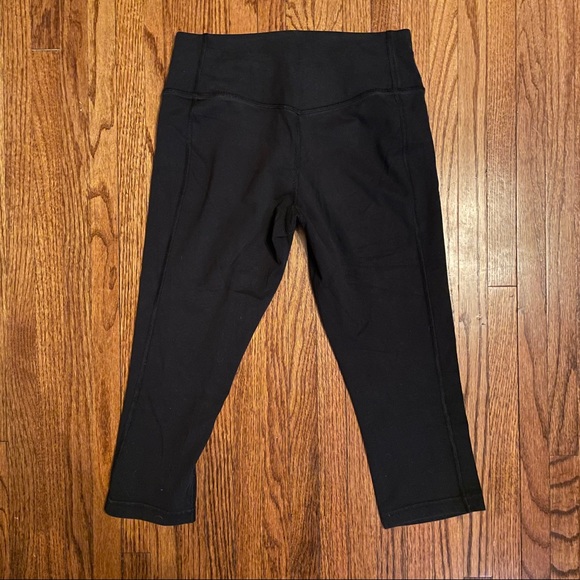 NIKE Dry Fit Crop Leggings - Picture 2 of 3